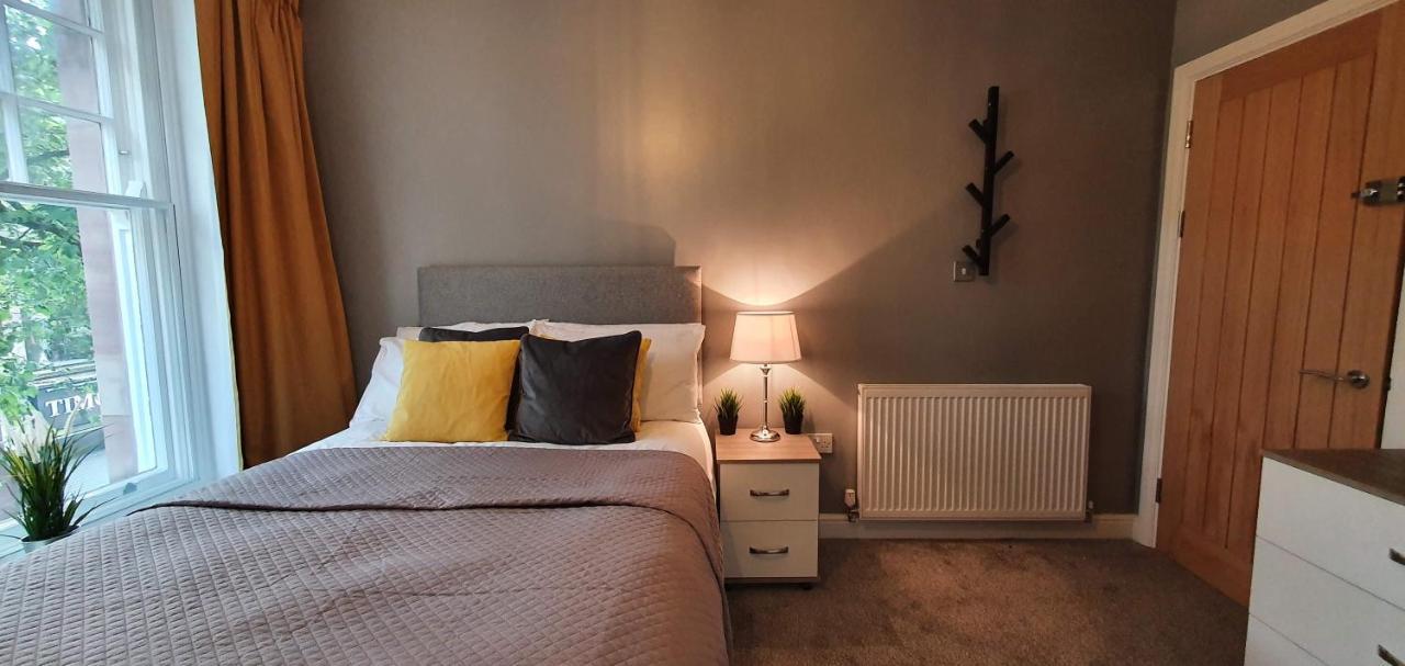 Darwin Stays - Service Accommodation In Newcastle Under Lyme City Centre Luaran gambar