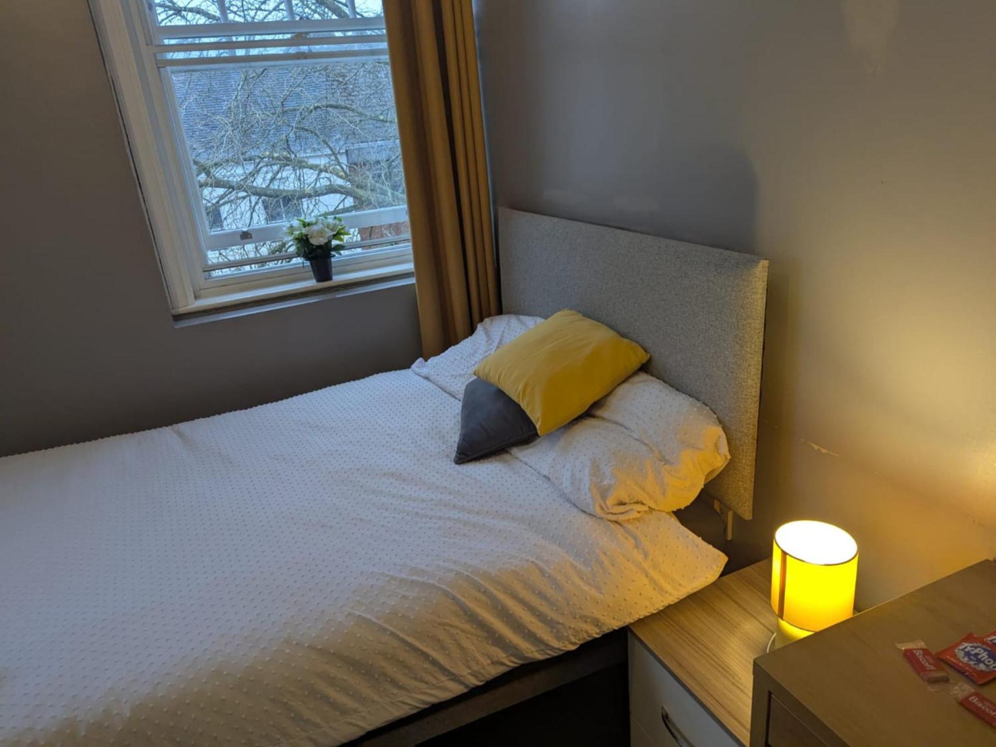 Darwin Stays - Service Accommodation In Newcastle Under Lyme City Centre Luaran gambar