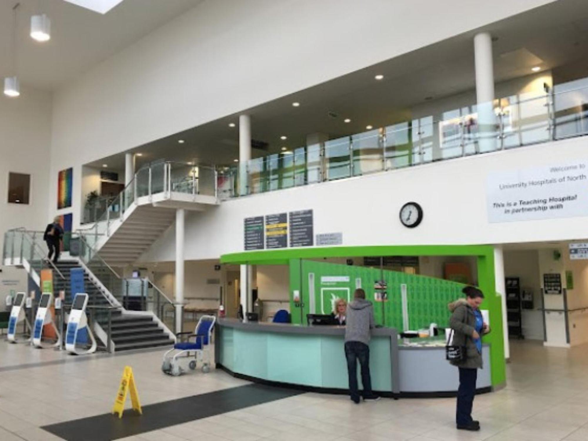 Darwin Stays - Service Accommodation In Newcastle Under Lyme City Centre Luaran gambar
