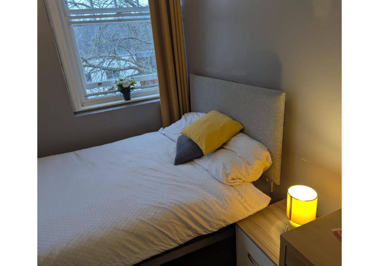 Darwin Stays - Service Accommodation In Newcastle Under Lyme City Centre Luaran gambar
