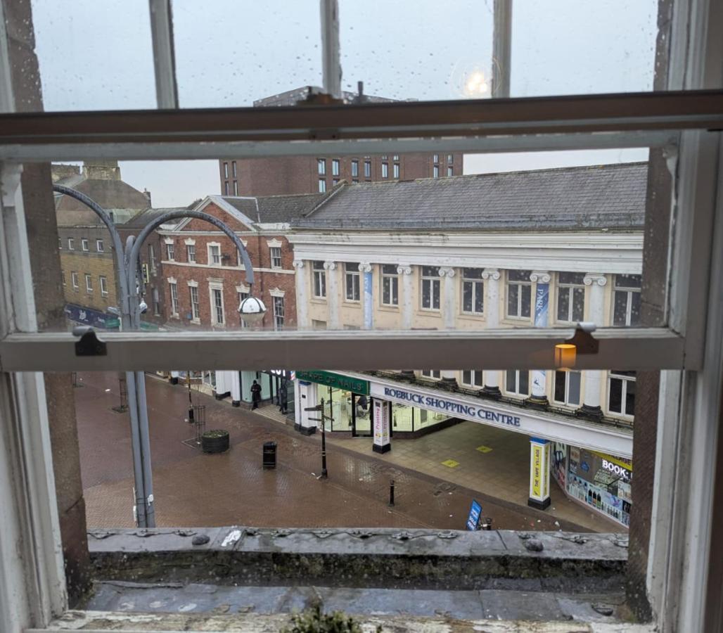 Darwin Stays - Service Accommodation In Newcastle Under Lyme City Centre Luaran gambar